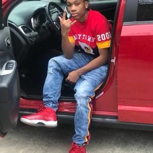 Meet your Posher, Deandre